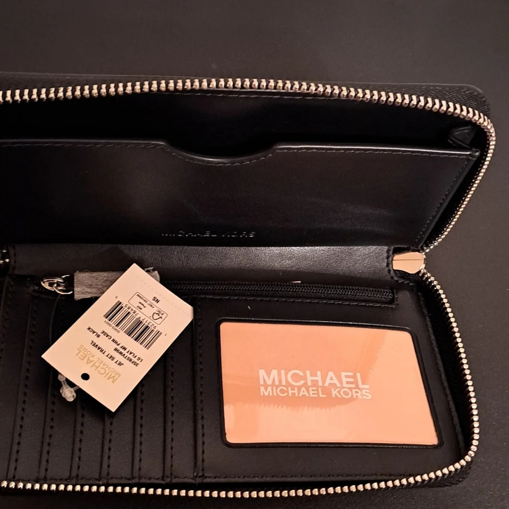 Michael Kors Jet Set Large Signature Logo Smatphone Wallet NWT